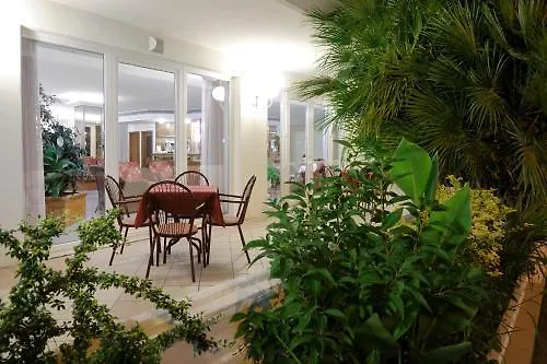 Hotel Tiffany Rimini 3*,  Italien